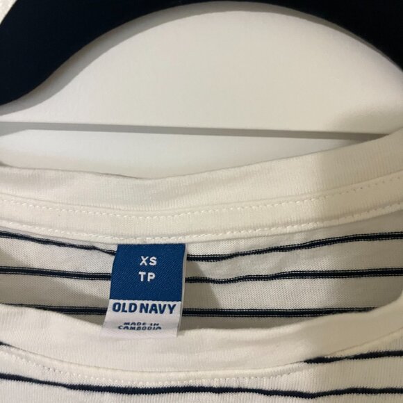 Old Navy White& Navy Stripe Maxi Dress - Picture 4 of 4